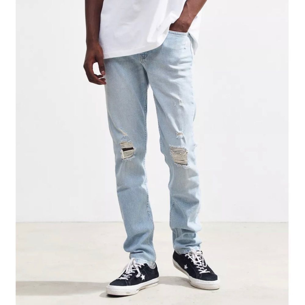 Like New SOLD OUT on website. BDG Urban Outfitters jeans.
